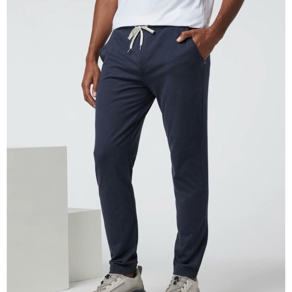Vuori Men's Ponto Performance Pant in Navy
